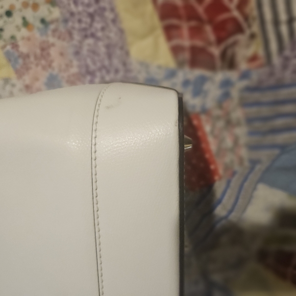 Tuscany Leather White Minerva Bucket Bag. NWOT - Picture 5 of 8